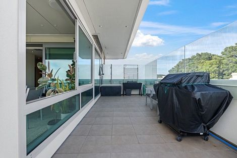 Photo of property in The Reef, 93 Saint Aubyn Street, New Plymouth, 4310
