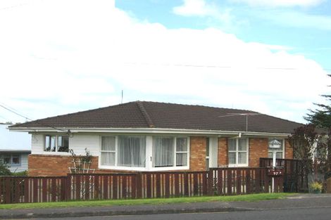 Photo of property in 1/97 Target Road, Totara Vale, Auckland, 0629