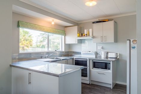 Photo of property in 20 Totara Street, Edgecumbe, 3120