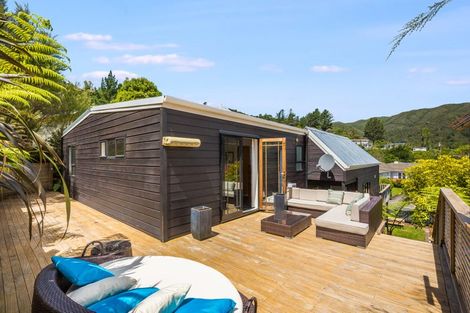 Photo of property in 7 Lowry Crescent, Stokes Valley, Lower Hutt, 5019