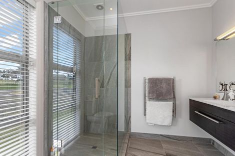 Photo of property in 252 Amreins Road, Taupaki, Henderson, 0782