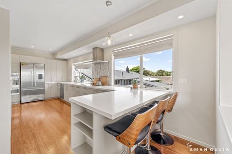 Photo of property in 212 Don Buck Road, Massey, Auckland, 0614