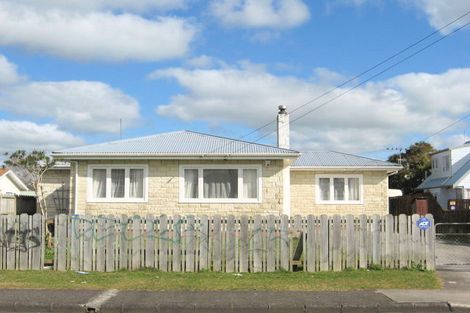 Photo of property in 47 Rollerson Street, Papakura, 2110
