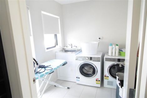 Photo of property in 11 Baker Street, Fairview Heights, Auckland, 0632