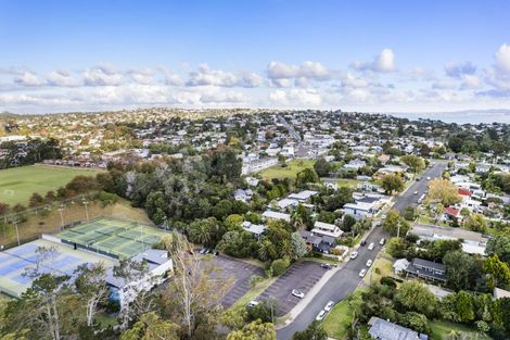Photo of property in 1/28 Cresta Avenue, Beach Haven, Auckland, 0626