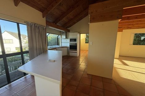 Photo of property in 12 Gannet Place, One Tree Point, 0118