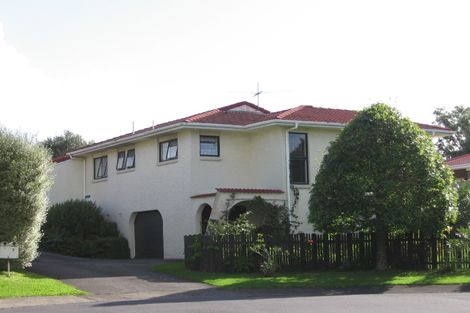 Photo of property in 7 Everingham Place, Sunnyhills, Auckland, 2010
