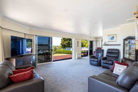 Photo of property in 19 Port View Crescent, Moturoa, New Plymouth, 4310