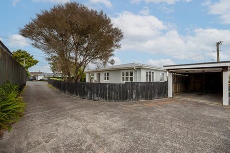 Photo of property in 1/74 Forest Hill Road, Henderson, Auckland, 0612
