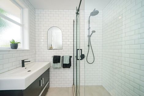 Photo of property in 6 Coventry Street, Highbury, Palmerston North, 4412