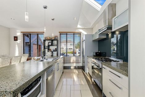 Photo of property in 64 Mary Street, Papanui, Christchurch, 8053