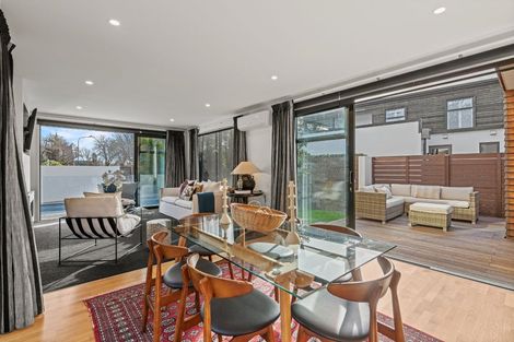 Photo of property in 62 Straven Road, Fendalton, Christchurch, 8014