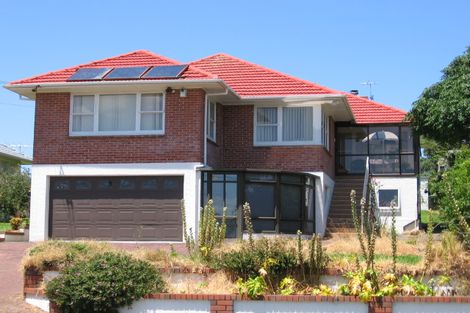 Photo of property in 14 Dundee Place, Blockhouse Bay, Auckland, 0600