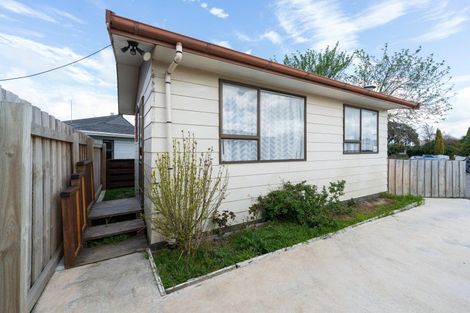 Photo of property in 34 Paradise Place, Milson, Palmerston North, 4414