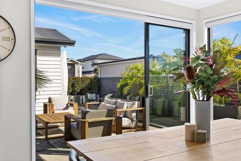 Photo of property in 9 Barque Rise, Long Bay, Auckland, 0630