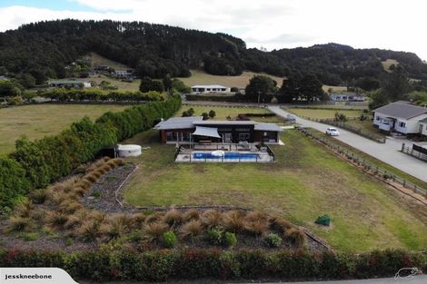 Photo of property in 8 Wai Kanapa Lane, Ngararatunua, Whangarei, 0176