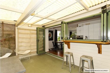 Photo of property in 26 Le Roy Terrace, Birkenhead, Auckland, 0626