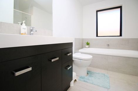 Photo of property in 11 Waikai Close, Ruakura, Hamilton, 3214