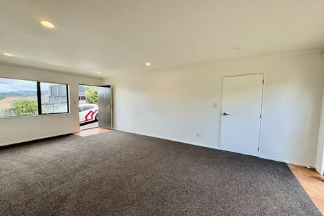 Photo of property in 6 Virginia Street, Henderson, Auckland, 0612