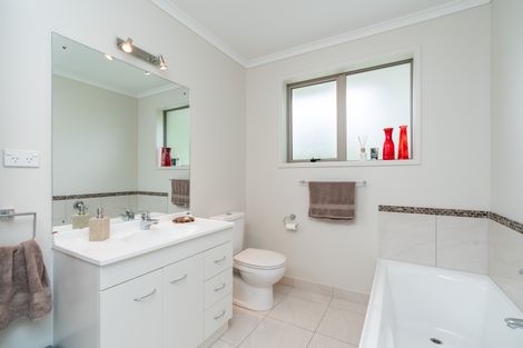 Photo of property in 17 Kedge Drive, Mangawhai, 0505