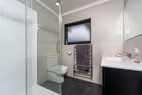 Photo of property in 1 Farley Avenue, Greytown, 5712