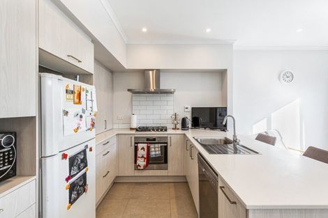 Photo of property in 5 Pukewhero Rise, Westgate, Auckland, 0614