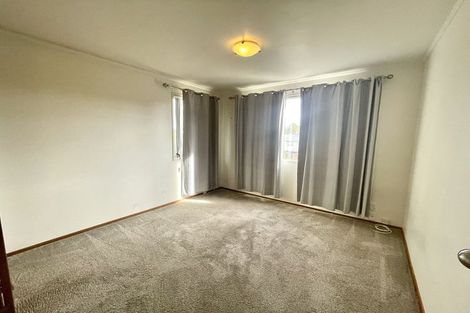 Photo of property in 9 Darren Crescent, Half Moon Bay, Auckland, 2012