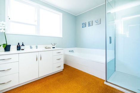 Photo of property in 10 Gillean Street, Havelock North, 4130