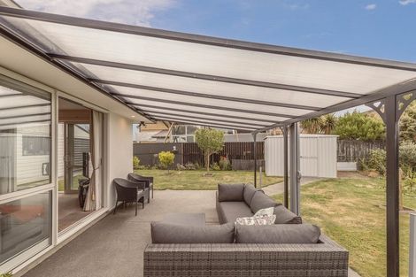 Photo of property in 44 Queenspark Drive, Parklands, Christchurch, 8083