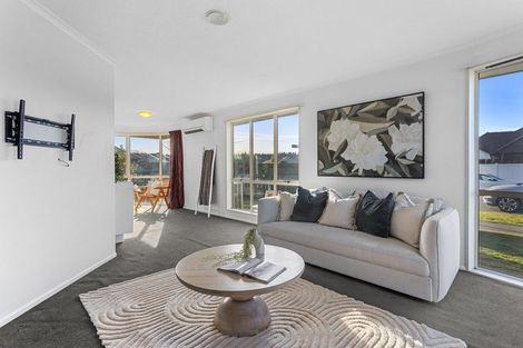 Photo of property in 32 Broadhaven Avenue, Parklands, Christchurch, 8083