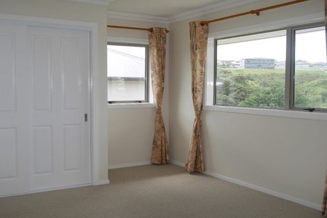 Photo of property in 31 Sumner Terrace, Aotea, Porirua, 5024