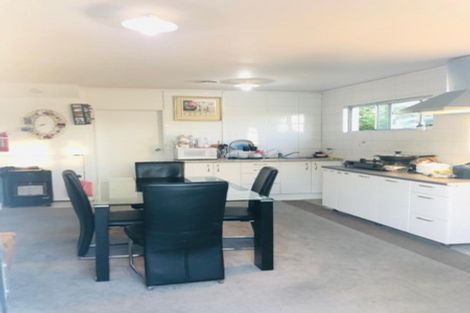 Photo of property in 307 Sunset Road, Sunnynook, Auckland, 0632