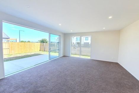 Photo of property in 10 Kapia Drive, Takanini, 2112