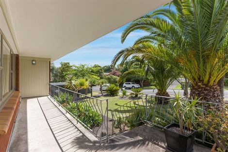 Photo of property in 3 Stansfield Place, Sunnyhills, Auckland, 2010