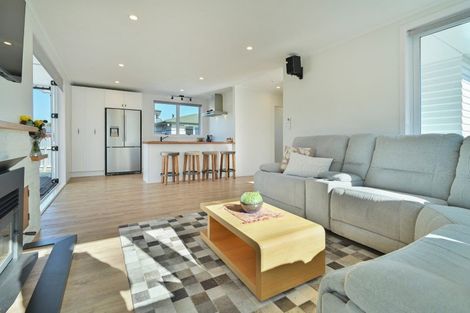 Photo of property in 45 Elliott Crescent, Havelock North, 4130