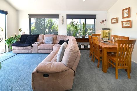 Photo of property in 19 Nelson Street, Helensville, 0800