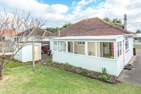 Photo of property in 43 Harper Street, Gonville, Whanganui, 4501