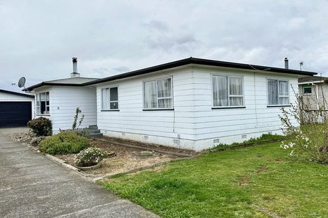 Photo of property in 19 Stirling Street, Levin, 5510