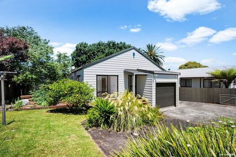 Photo of property in 2/227 Shirley Road, Papatoetoe, Auckland, 2025
