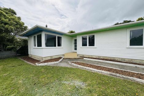 Photo of property in 17 Buick Crescent, Awapuni, Palmerston North, 4412