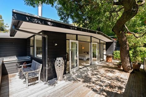 Photo of property in 85 Nicholson Road, Khandallah, Wellington, 6035