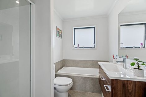 Photo of property in 42 Tamure Place, Ruakaka, 0116