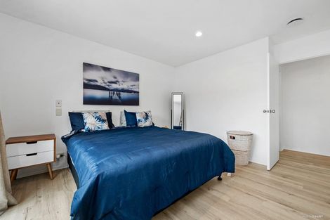 Photo of property in 30 Spalding Rise, Golflands, Auckland, 2013