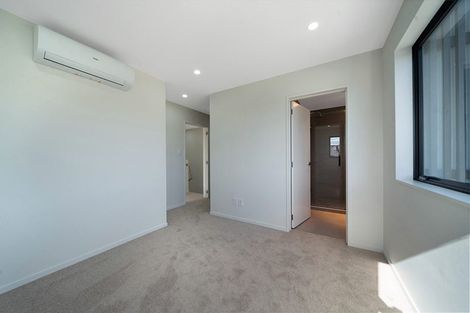 Photo of property in 52 Horokaka Street, Massey, 0614