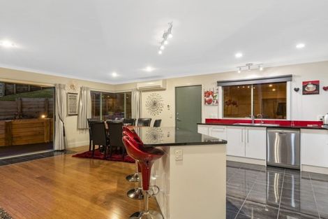 Photo of property in 322b Glenfield Road, Glenfield, Auckland, 0629