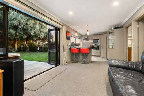 Photo of property in 11 Hillford Place, Welcome Bay, Tauranga, 3175