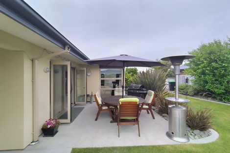 Photo of property in 14 Acacia Avenue, Rangiora, 7400