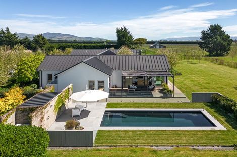 Photo of property in Dublin Street, Martinborough, 5711