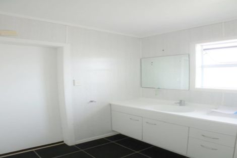 Photo of property in 28 Sturdee Road, Manurewa, Auckland, 2102