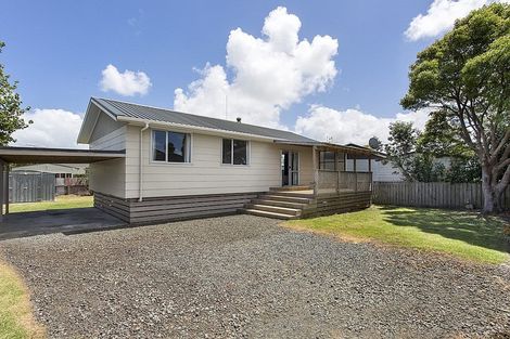 Photo of property in 2/14 Te Moau Avenue, Parakai, 0830